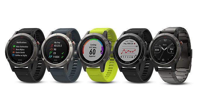 is the fenix 5 touch screen